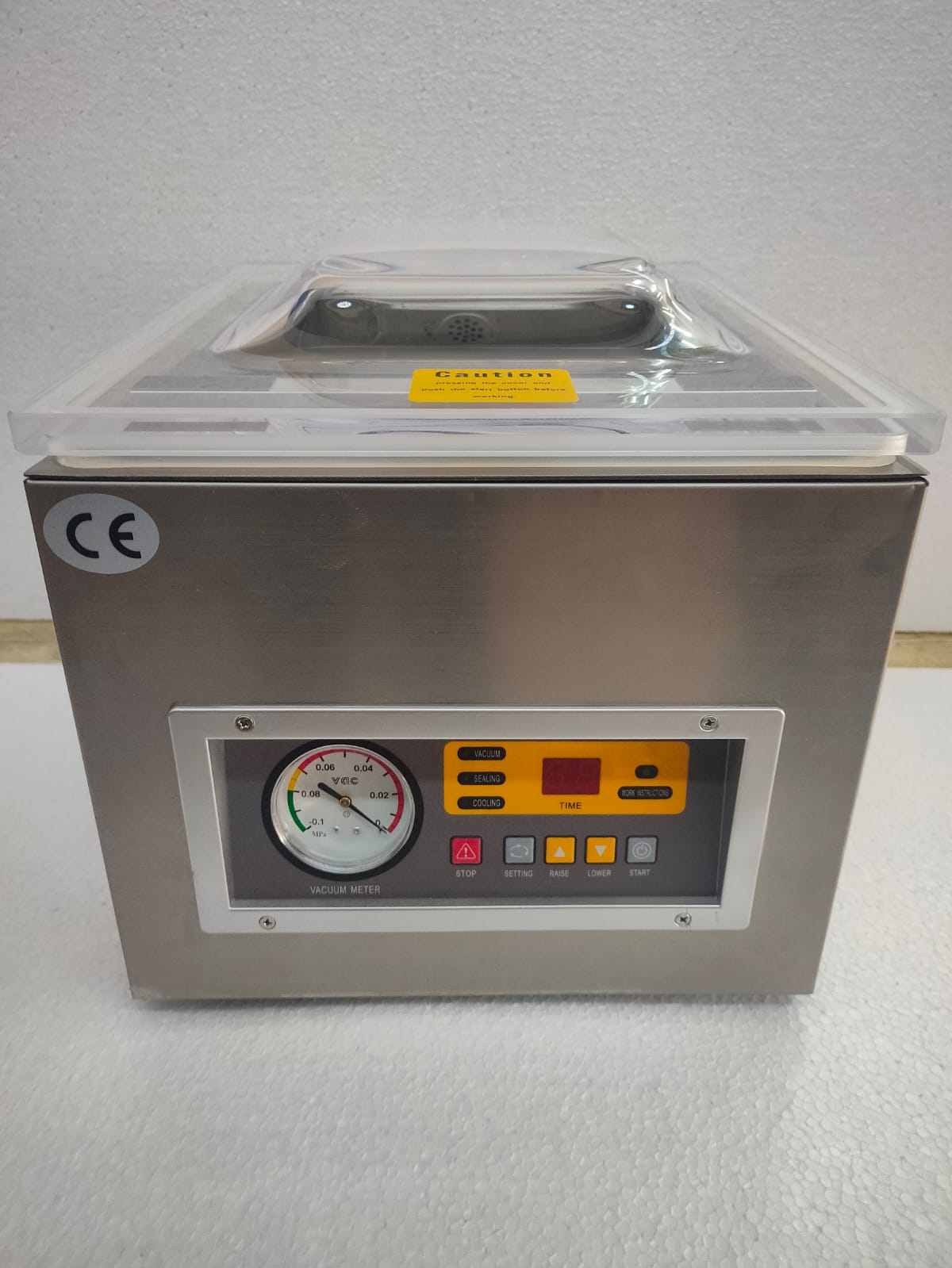 Table-type vacuum packaging machine DZ260